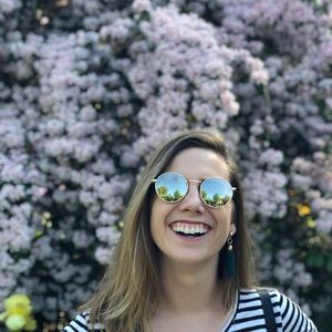 Meet your Posher, Genevieve